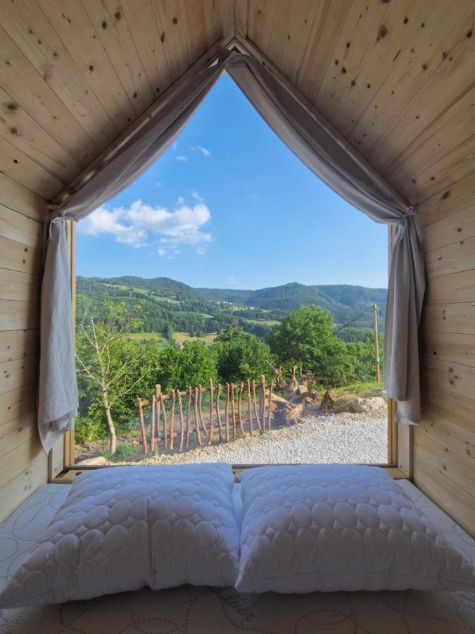 Отель Golife Center Glamping Лазе-в-Тухинью Экстерьер фото
