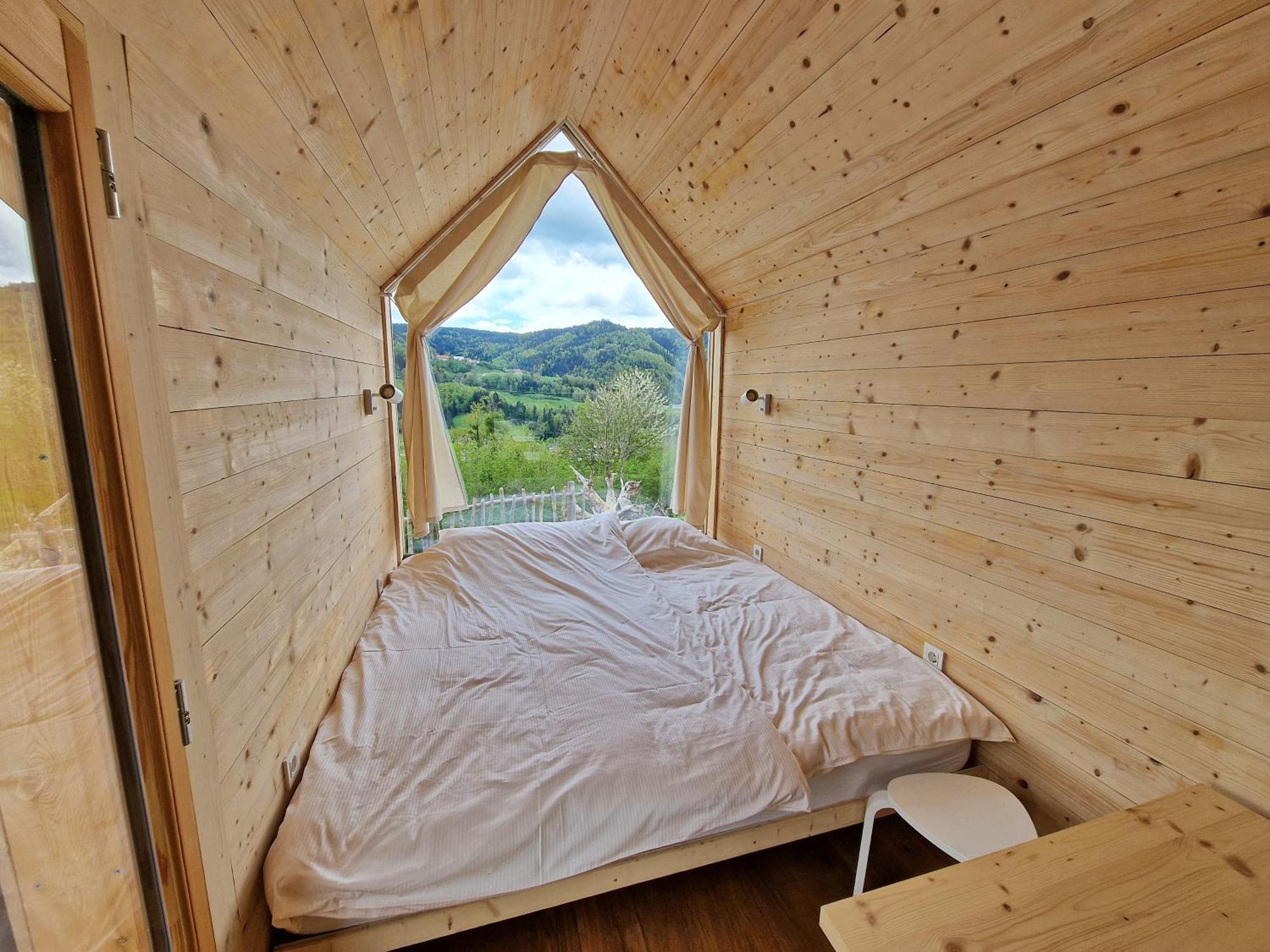 Отель Golife Center Glamping Лазе-в-Тухинью Экстерьер фото