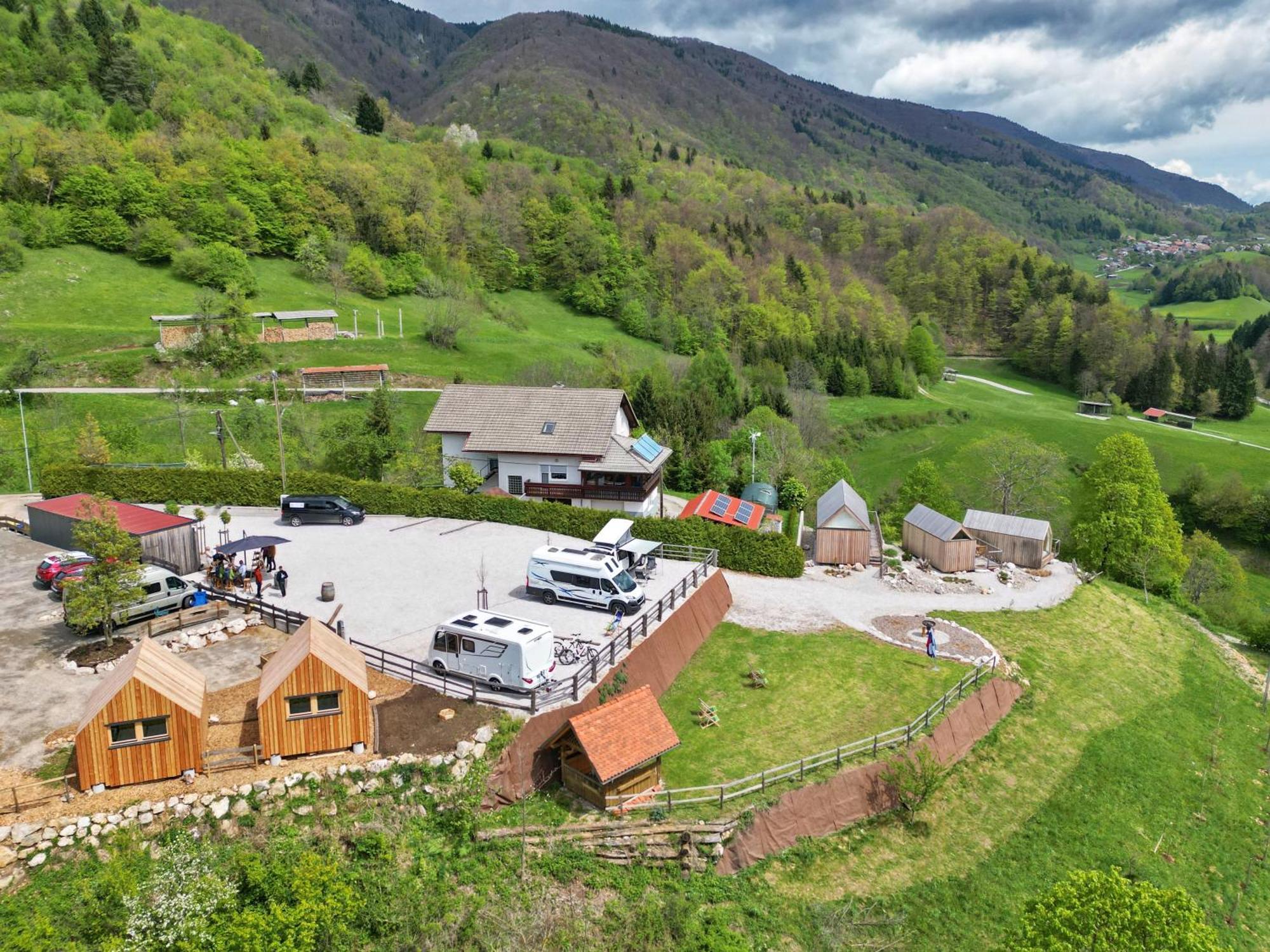 Отель Golife Center Glamping Лазе-в-Тухинью Экстерьер фото