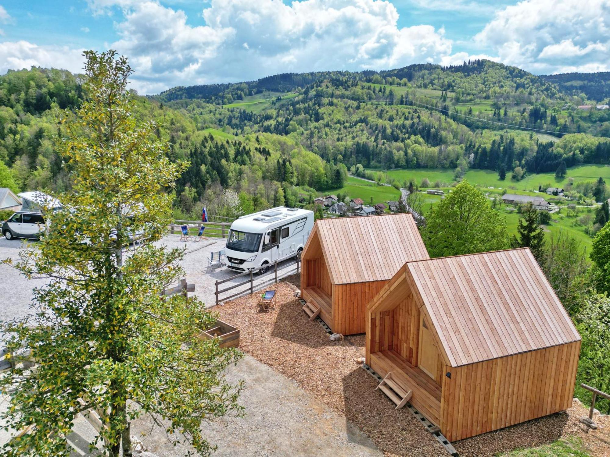 Отель Golife Center Glamping Лазе-в-Тухинью Экстерьер фото